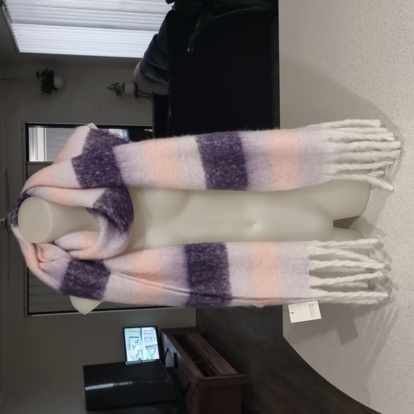 gregory ladner check blanket scarf